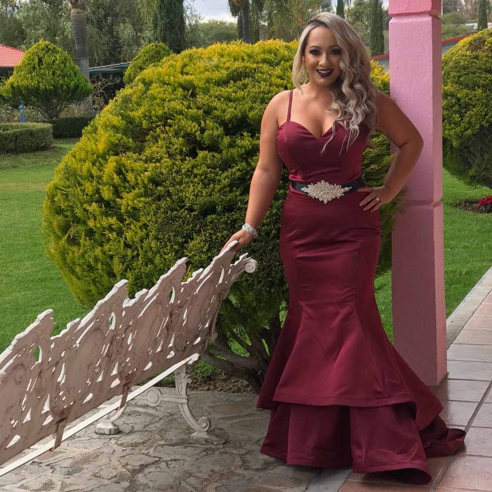 Burgundy Prom/Bridesmaid/Gala Dress